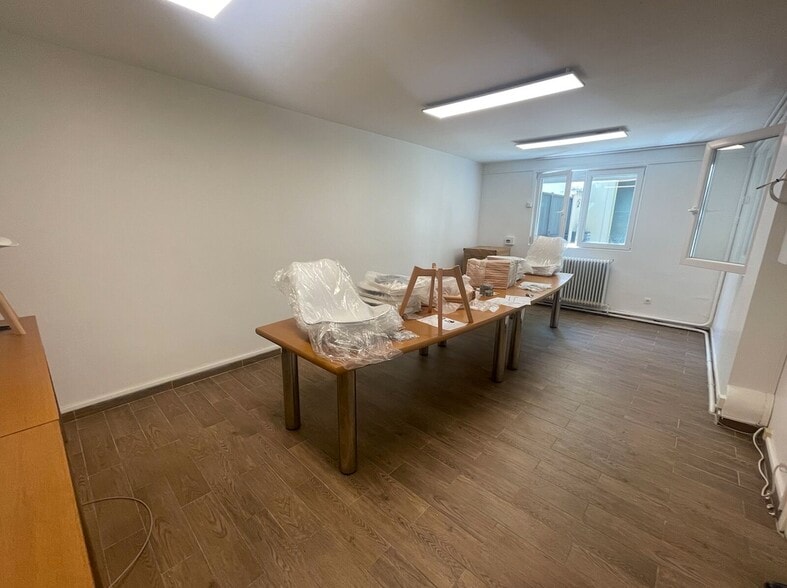 26 Rue Friant, Paris à louer - Photo de l’immeuble – Image 2 sur 10