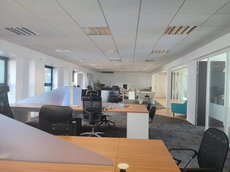 Bureau dans Vannes à louer - Photo de l’immeuble – Image 1 sur 5