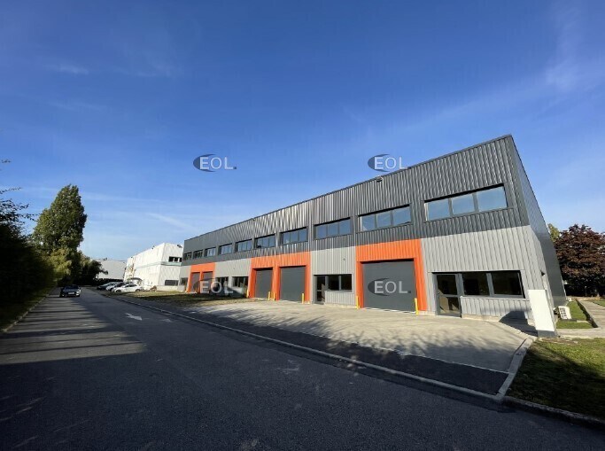 Local d’activités dans Trappes à louer - Photo de l’immeuble – Image 3 sur 7