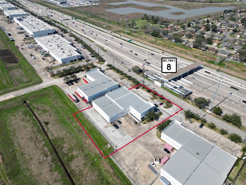 3367 N Sam Houston Pky W, Houston, TX à vendre - Aérien – Image 2 sur 13