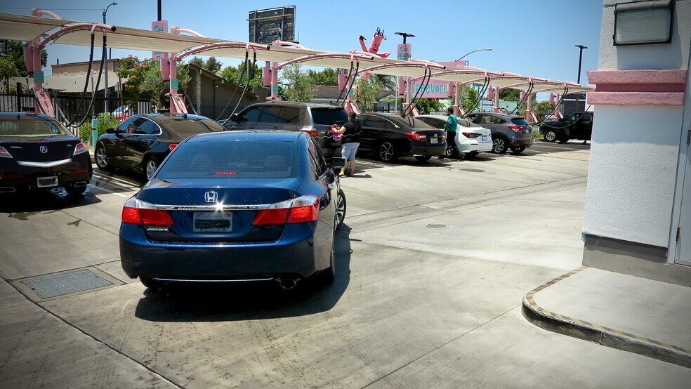 4119 E Compton Blvd, Compton, CA à vendre - Photo de l’immeuble – Image 3 sur 21