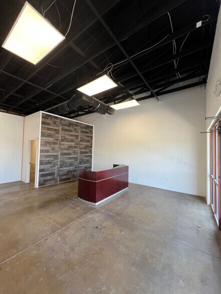 1375 E Fairview Ave, Meridian, ID à louer - Photo de l’immeuble – Image 3 sur 14