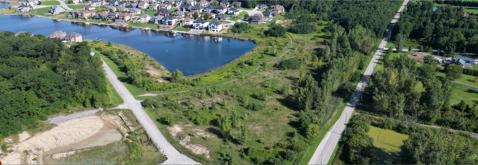 9537 Doubletree Drive South Dr, Winfield, IN à vendre - Photo principale – Image 1 sur 6