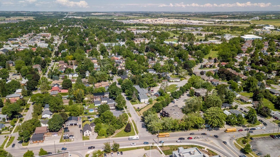 256 Victoria St W, Alliston, ON à louer - Photo de l’immeuble – Image 2 sur 8