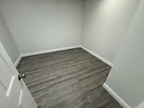 5725 Corporate Way, West Palm Beach, FL à louer Photo intérieure– Image 2 sur 4