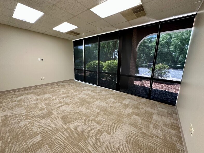 4190 Piedmont Pky, Greensboro, NC à louer - Photo intérieure – Image 2 sur 10