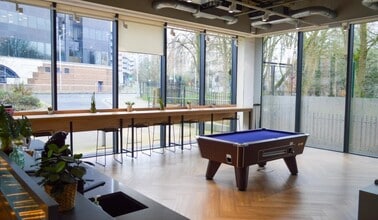 82 Oxford Rd, Uxbridge à louer Photo intérieure– Image 1 sur 8