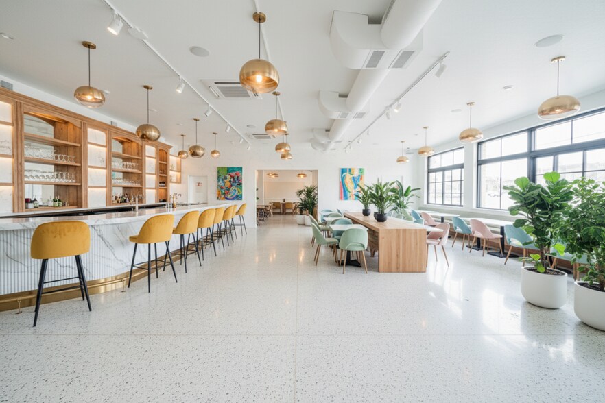 7277 Foothill Blvd, Tujunga, CA à louer - Photo de l’immeuble – Image 1 sur 14