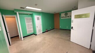 Plus de détails pour 1648 E 14th St, Brooklyn, NY - Bureau à louer