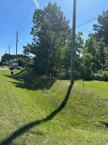 2609 Spring Cypress Rd, Spring, TX à vendre - Photo de l’immeuble – Image 3 sur 5