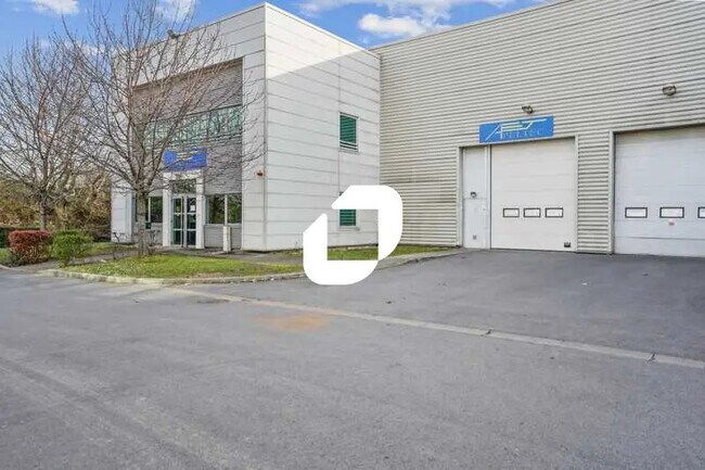 Plus de détails pour Bureau, Local d'activités à louer