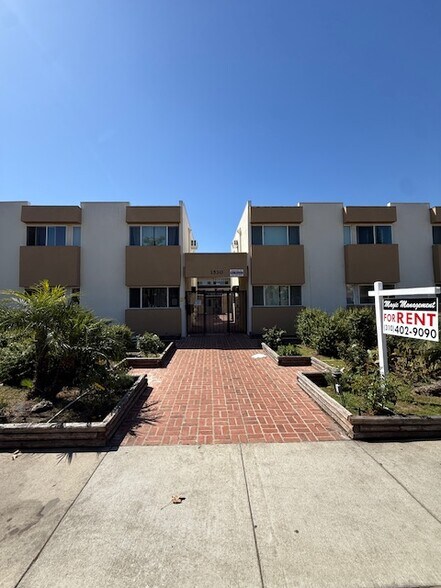 1530 E Broadway, Glendale, CA à vendre - Photo principale – Image 1 sur 10