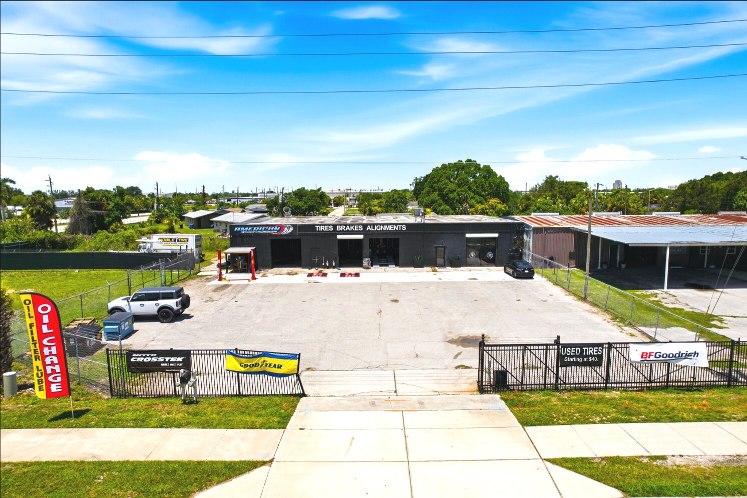 3593 Veronica S Shoemaker Blvd, Fort Myers, FL à vendre Photo de l’immeuble– Image 1 sur 12