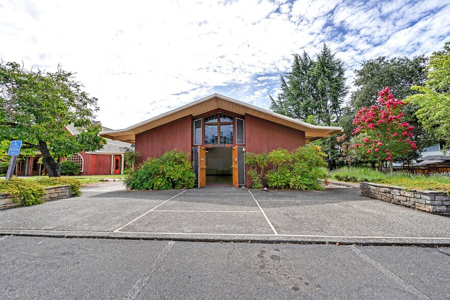 4930 Newanga Ave, Santa Rosa, CA à vendre - Photo de l’immeuble – Image 2 sur 17