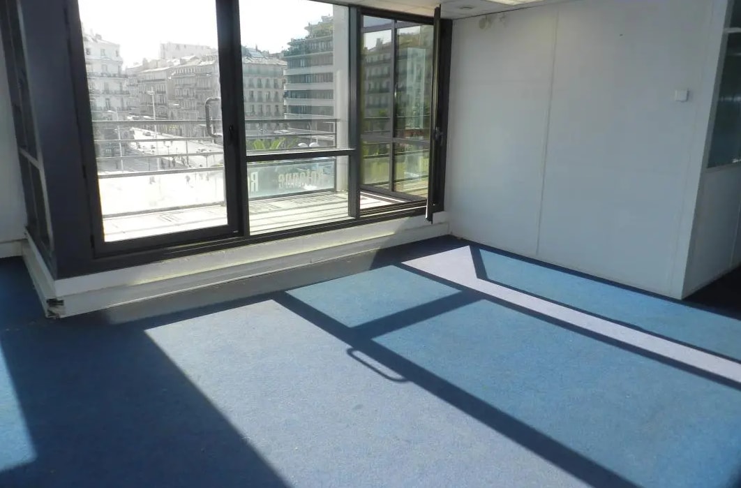 17 Place De La Liberte, Toulon à louer Photo intérieure– Image 1 sur 1