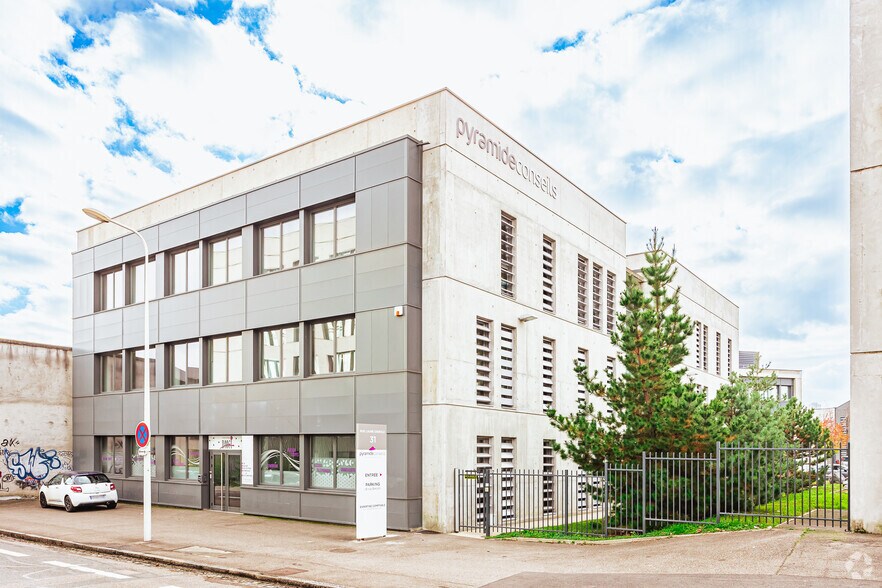 Bureau dans Lyon à vendre - Photo principale – Image 1 sur 2