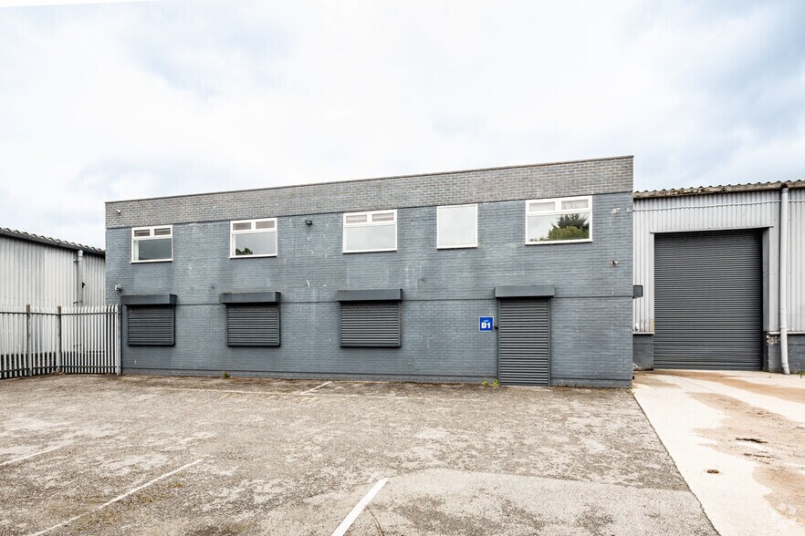 Roundthorn Industrial Estate, Ennis Close, Manchester à louer - Photo de l’immeuble – Image 2 sur 6
