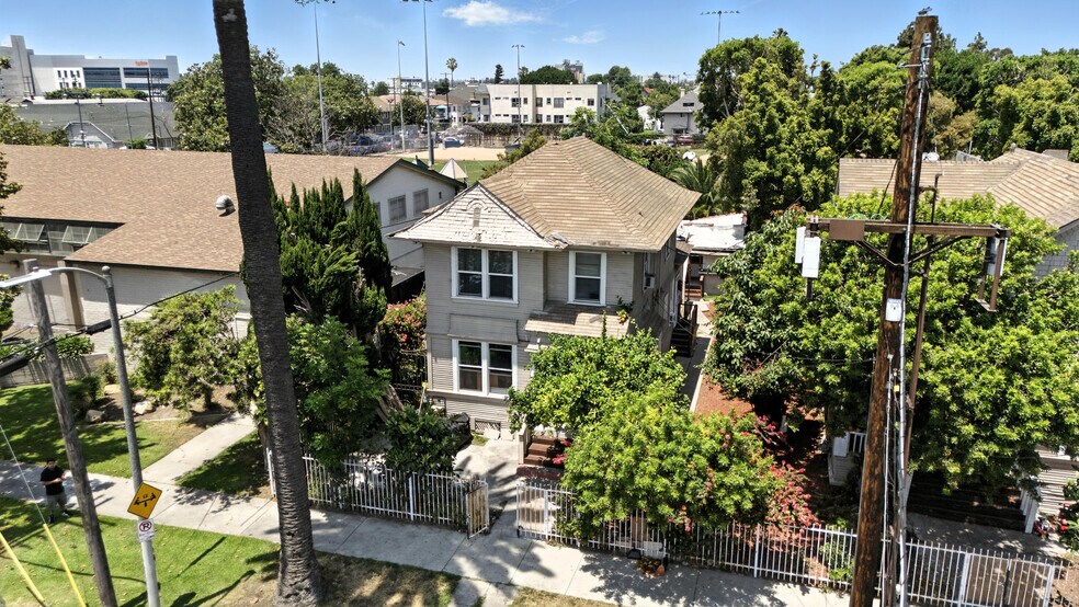 1715 Toberman St, Los Angeles, CA à vendre - Photo de l’immeuble – Image 3 sur 13