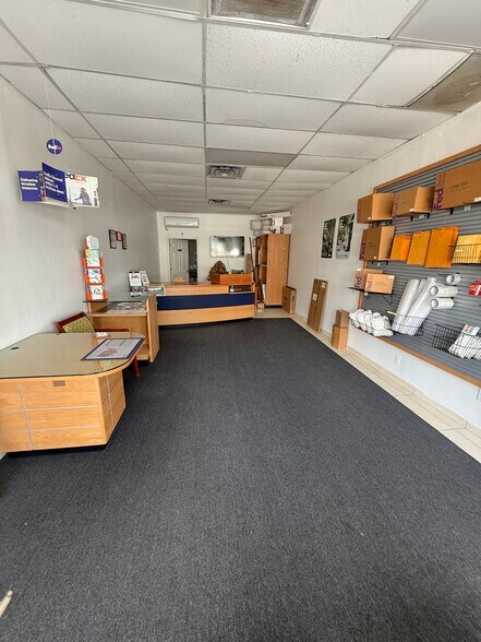 800 NE 125th St, North Miami, FL à louer - Photo de l’immeuble – Image 3 sur 8