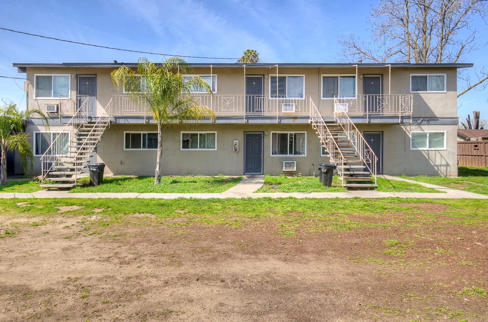 4421 E Hedges Ave, Fresno, CA à vendre Photo principale– Image 1 sur 16