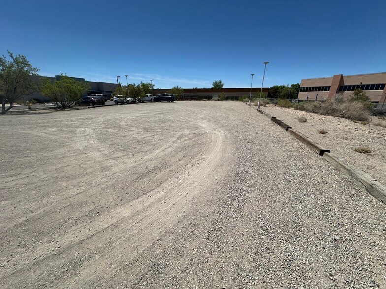 2621 Broadbent Pky NE, Albuquerque, NM à vendre - Photo de l’immeuble – Image 3 sur 7