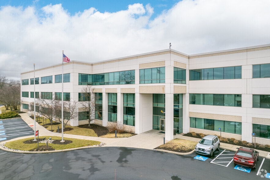 4 Walnut Grove Dr, Horsham Township, PA à louer - Photo principale – Image 1 sur 4