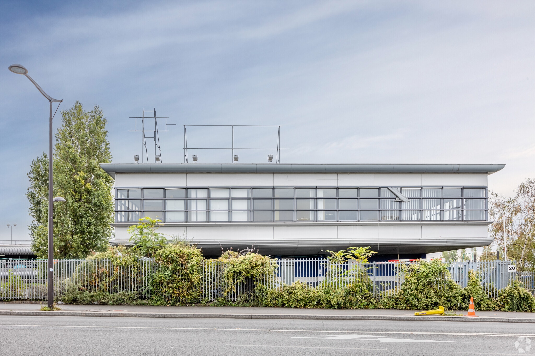 20 Boulevard Poniatowski, Paris à louer Photo principale– Image 1 sur 4