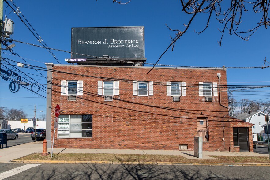 1029-1035 Broad St, Bloomfield, NJ à louer - Photo de l’immeuble – Image 2 sur 18