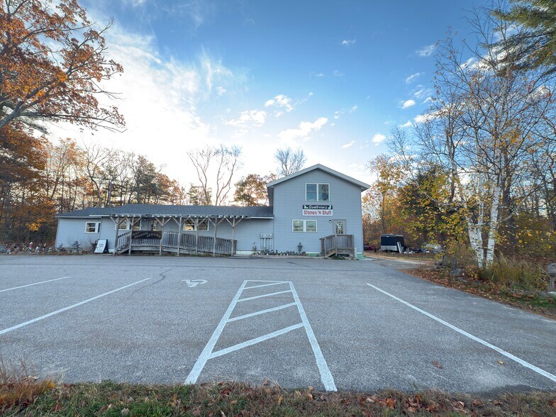 275 Calef Hwy, Epping, NH à vendre - Photo de l’immeuble – Image 2 sur 15