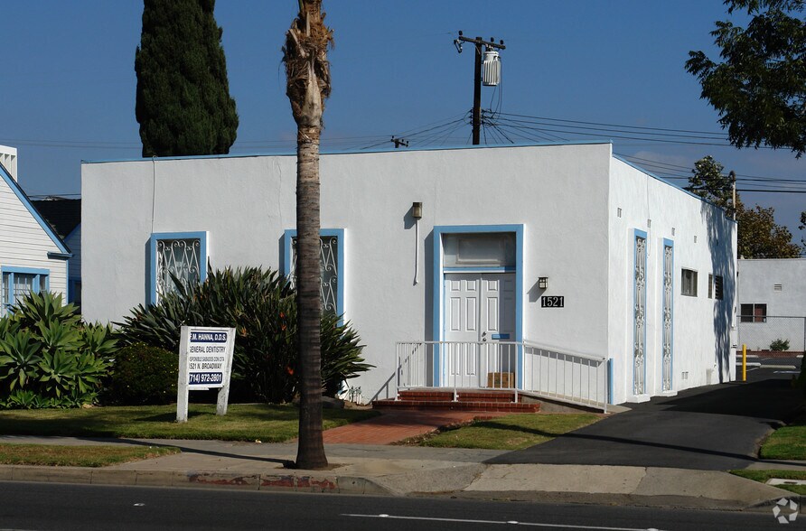 1521 N Broadway, Santa Ana, CA à vendre - Photo de l’immeuble – Image 2 sur 25
