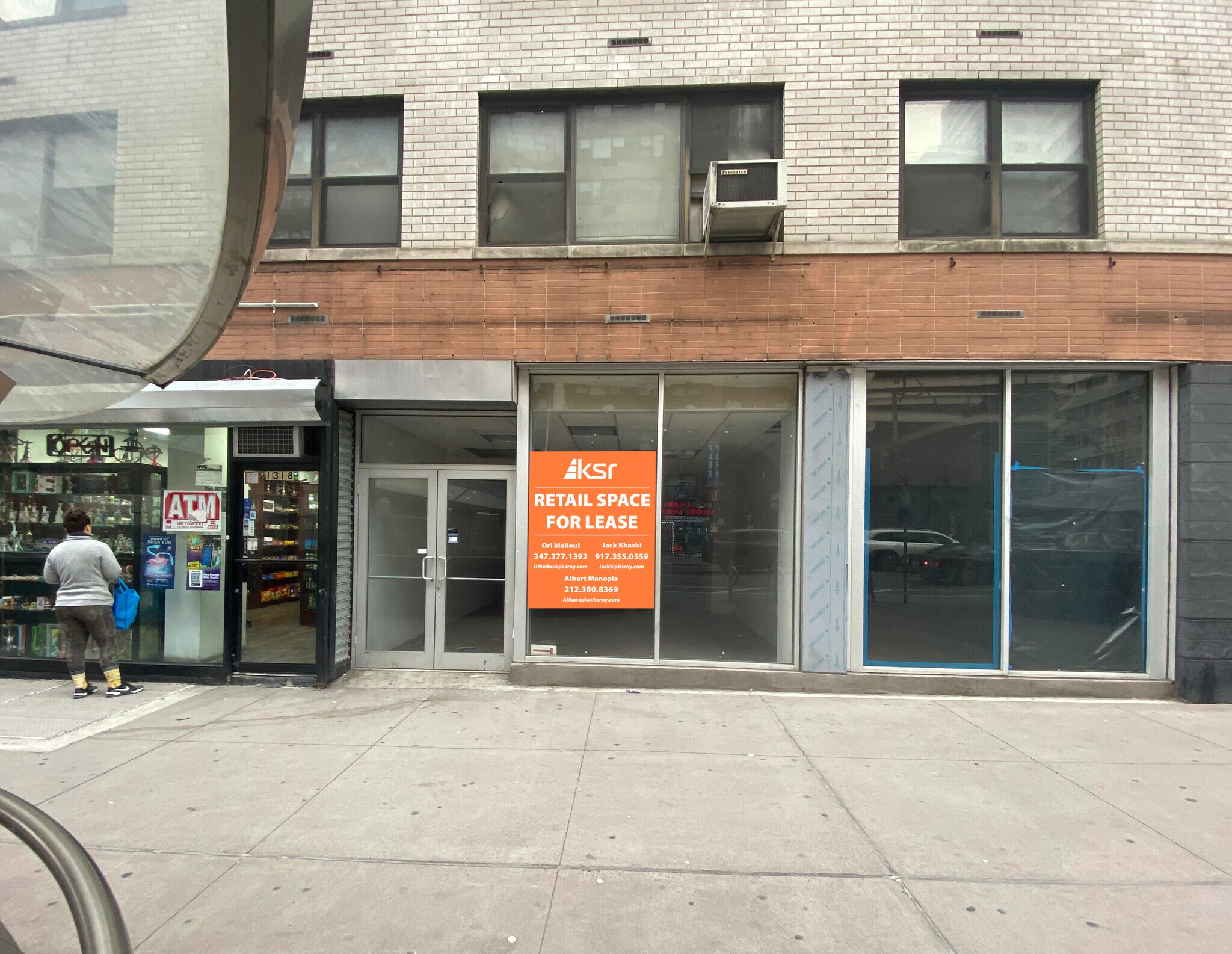 1318 2nd Ave, New York, NY à louer Photo de l’immeuble– Image 1 sur 7