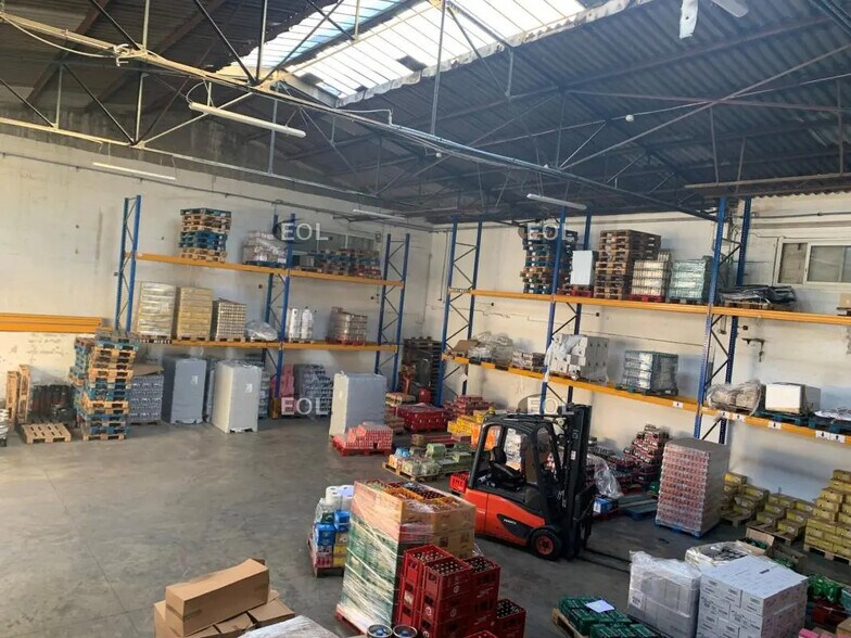 Local d’activités dans Marseille à louer - Photo de l’immeuble – Image 3 sur 3