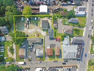 Plus de détails pour 8 Chadwick St, Glen Cove, NY - Logement à vendre