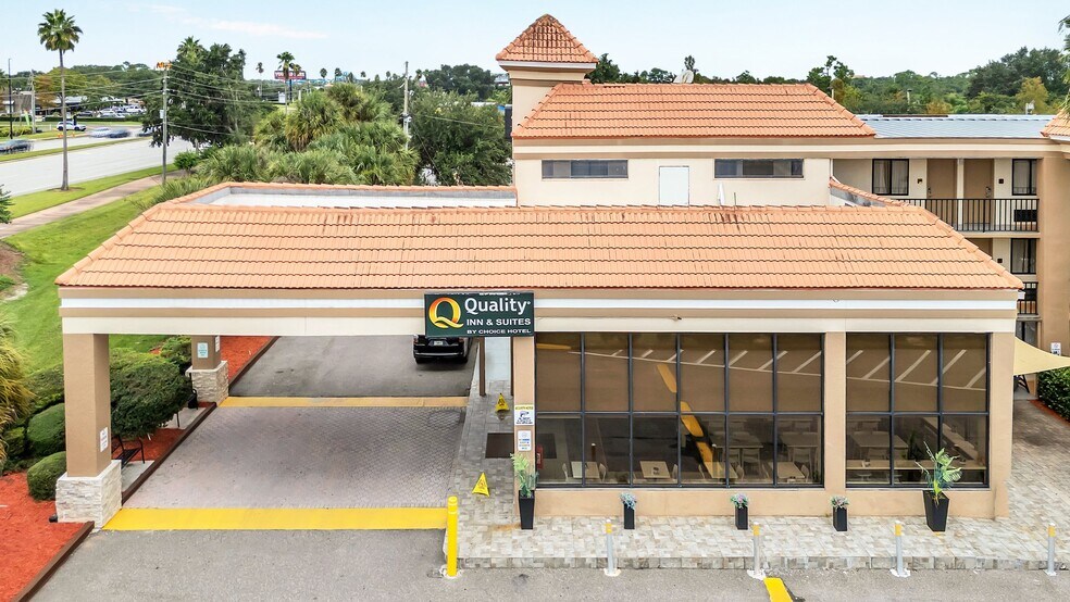 7785 W Irlo Bronson Memorial Hwy, Kissimmee, FL à vendre - Photo de l’immeuble – Image 3 sur 18