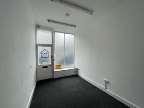 42 King St, Blackburn à louer Photo intérieure– Image 1 sur 2