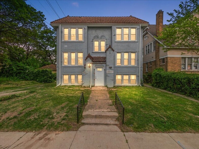 18037 Pelkey St, Detroit, MI à vendre - Photo de l’immeuble – Image 1 sur 45
