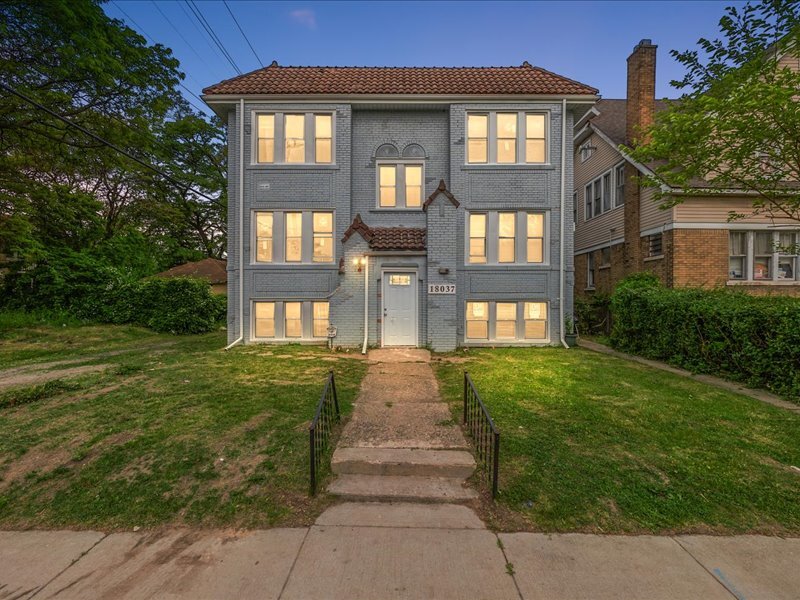 18037 Pelkey St, Detroit, MI à vendre Photo de l’immeuble– Image 1 sur 46