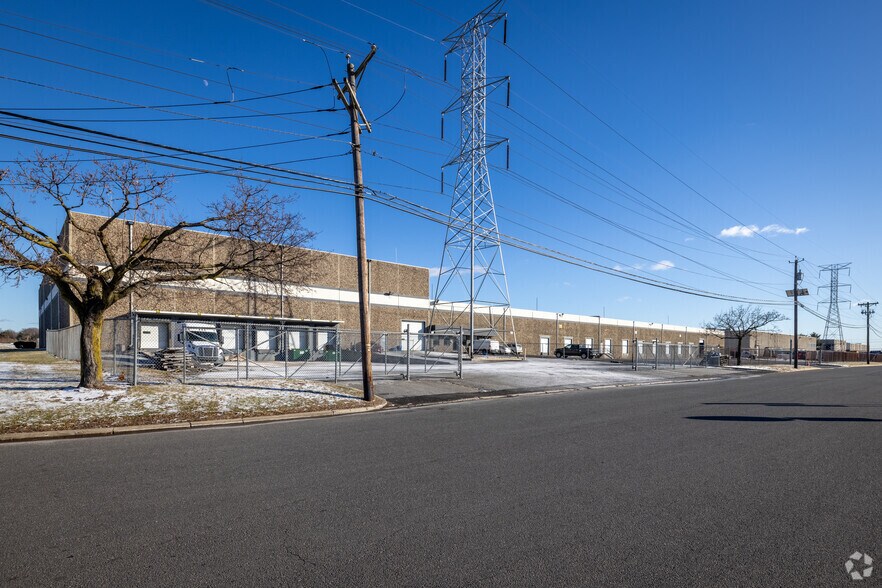 41-49 Distribution Blvd, Edison, NJ à louer - Photo principale – Image 1 sur 9