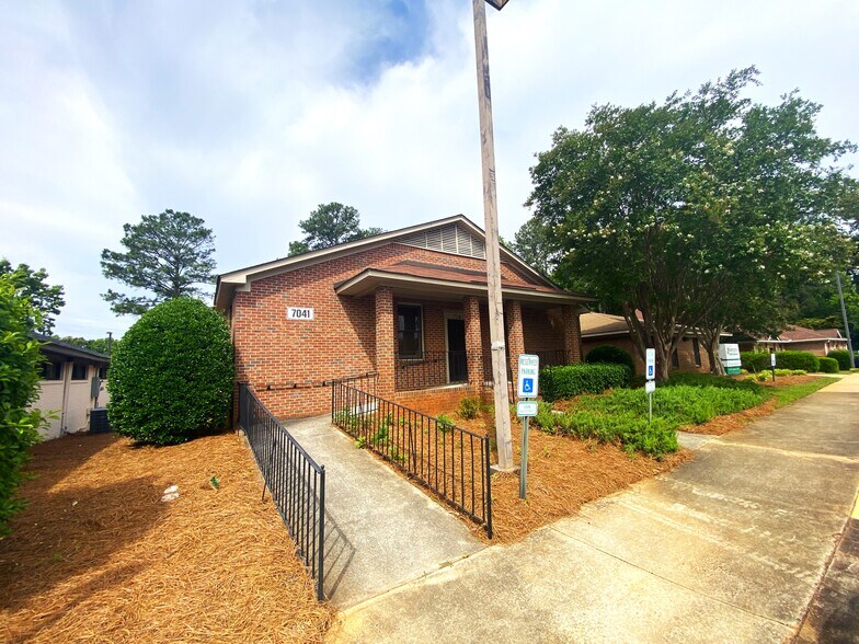 7041 St Andrews Rd, Columbia, SC à louer - Photo de l’immeuble – Image 2 sur 16