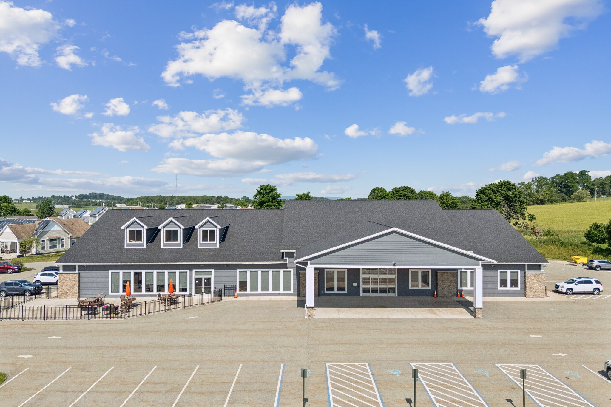 1495 N Center Ave, Somerset, PA à vendre Photo de l’immeuble– Image 1 sur 7