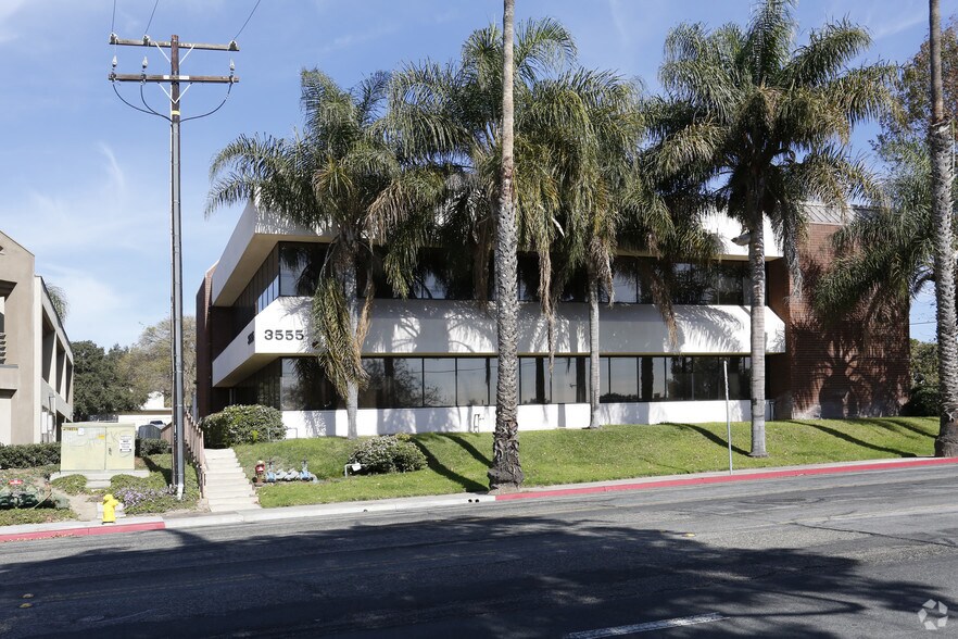 3555 Loma Vista Rd, Ventura, CA à louer - Photo de l’immeuble – Image 2 sur 12