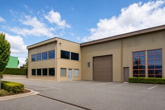 Plus de détails pour 2745 Bridge St, Victoria, BC - Industriel/Logistique à vendre