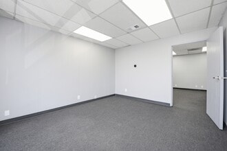 105 N Rose St, Escondido, CA à louer Photo intérieure– Image 1 sur 6