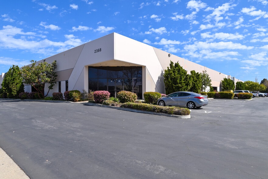 2368 Eastman Ave, Ventura, CA à vendre - Photo principale – Image 1 sur 9