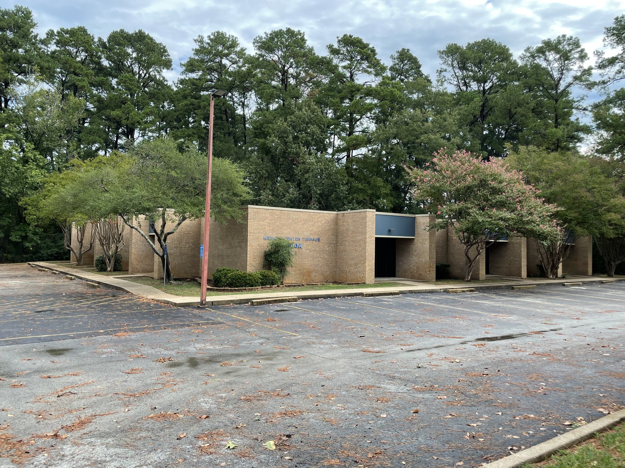 4800 NE Stallings Dr, Nacogdoches, TX à louer Photo de l’immeuble– Image 1 sur 8