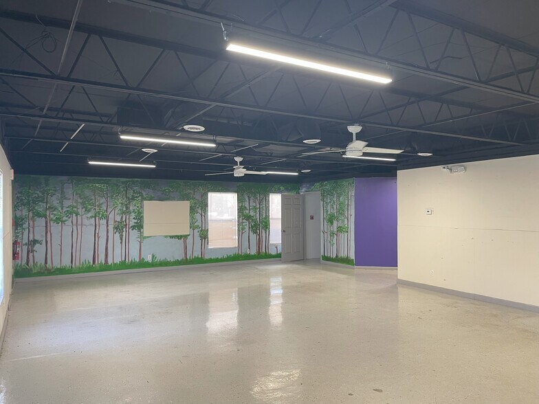 1847 1st Ave N, Saint Petersburg, FL à louer - Photo intérieure – Image 3 sur 11