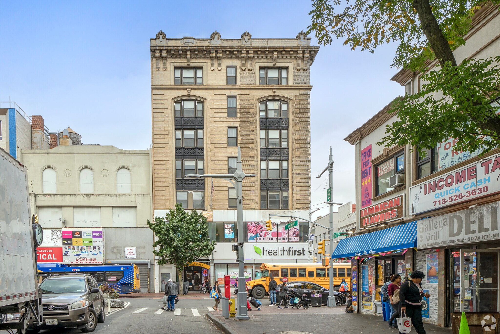 161-21 Jamaica Ave, Jamaica, NY à louer Photo principale– Image 1 sur 15