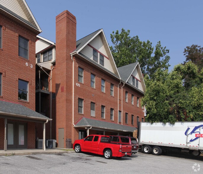 637 Main St, Laurel, MD à vendre - Photo de l’immeuble – Image 3 sur 11