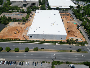 15400 Calhoun Dr, Rockville, MD à louer Photo de la construction– Image 1 sur 24