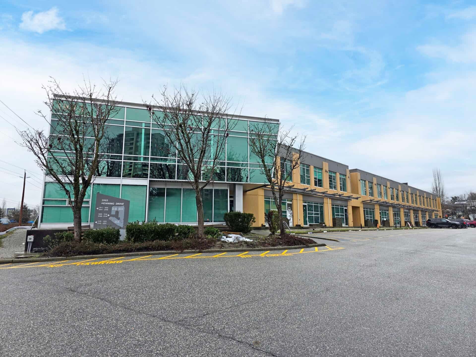 3993 Henning Dr, Burnaby, BC à louer Photo intérieure– Image 1 sur 5